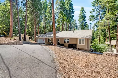 3884 Opal Trl, Pollock Pines, CA 95726
