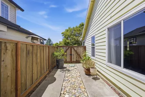 Exterior - 1774 Declaration St, Salinas, CA 93906 photo 10 of 11