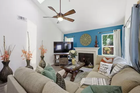 Living - 1774 Declaration St, Salinas, CA 93906 photo 3 of 3