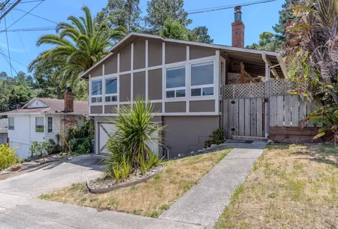 Exterior - 1539 Terra Nova Blvd, Pacifica, CA 94044 photo 2 of 7