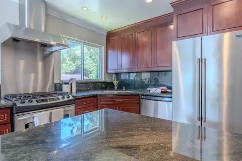 Kitchen - 1539 Terra Nova Blvd, Pacifica, CA 94044 photo 3 of 5