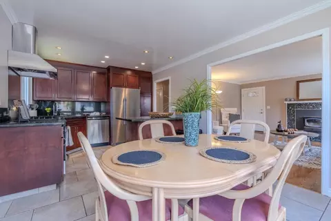 Dining - 1539 Terra Nova Blvd, Pacifica, CA 94044 photo 2 of 2
