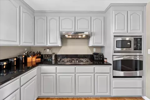 Kitchen - 1669 Stony Brook Dr, Salinas, CA 93906 photo 3 of 5
