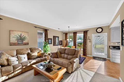 Living - 1669 Stony Brook Dr, Salinas, CA 93906 photo 5 of 6