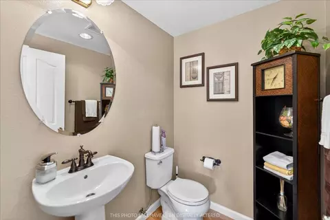 Bath - 1669 Stony Brook Dr, Salinas, CA 93906 photo 1 of 6