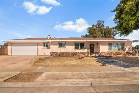 1651 Clearview Dr, Hollister, CA 95023