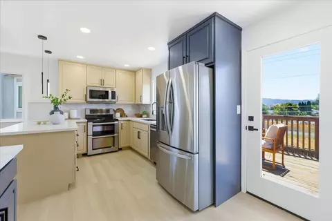 Kitchen - 7480 Stagecoach Rd, Dublin, CA 94568 photo 3 of 8