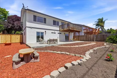 Exterior - 7480 Stagecoach Rd, Dublin, CA 94568 photo 12 of 15