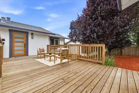 Exterior - 7480 Stagecoach Rd, Dublin, CA 94568 photo 11 of 15