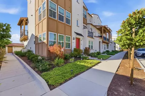 585 Los Castanos Dr, Morgan Hill, CA 95037