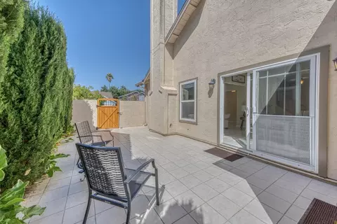 Exterior - 806 Danbury St, Salinas, CA 93906 photo 5 of 7