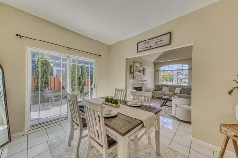 Dining - 806 Danbury St, Salinas, CA 93906 photo 1 of 2