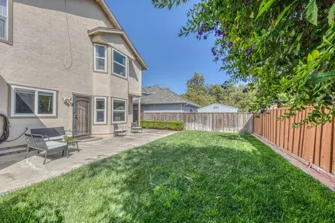 Exterior - 806 Danbury St, Salinas, CA 93906 photo 6 of 7