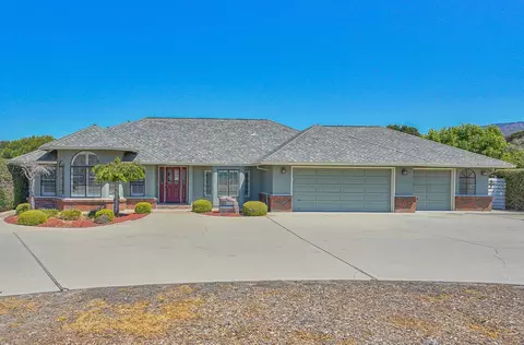 22105 Ranchito Dr, Salinas, CA 93908
