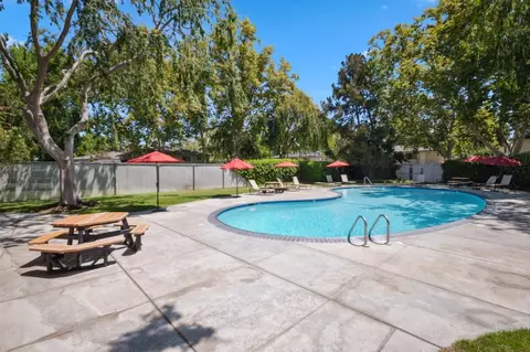Exterior - 287 Watson Dr 2, Campbell, CA 95008 photo 2 of 9