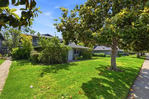 Exterior - 1400 Ruby Ct 4, Capitola, CA 95010 photo 4 of 7