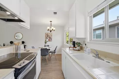Kitchen - 1400 Ruby Ct 4, Capitola, CA 95010 photo 4 of 4