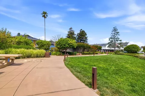 Exterior - 1400 Ruby Ct 4, Capitola, CA 95010 photo 5 of 7