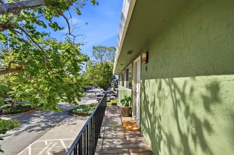 Exterior - 1400 Ruby Ct 4, Capitola, CA 95010 photo 2 of 7