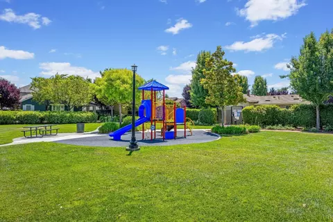 Exterior - 7934 Kipling Cir, Gilroy, CA 95020 photo 9 of 12