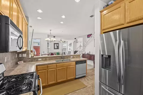 Kitchen - 7934 Kipling Cir, Gilroy, CA 95020 photo 3 of 4