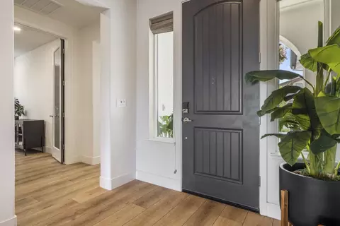 Entry Way - 16071 Riverton Ave, Lathrop, CA 95330 photo 4 of 14