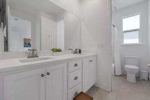 Bath - 16071 Riverton Ave, Lathrop, CA 95330 photo 1 of 4