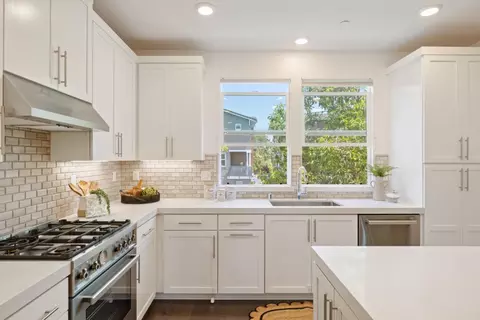 Kitchen - 2239 Mora Pl, Mountain View, CA 94040 photo 3 of 4