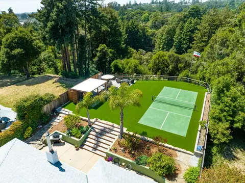 Exterior - 205 Siesta Dr, Aptos, CA 95003 photo 2 of 25