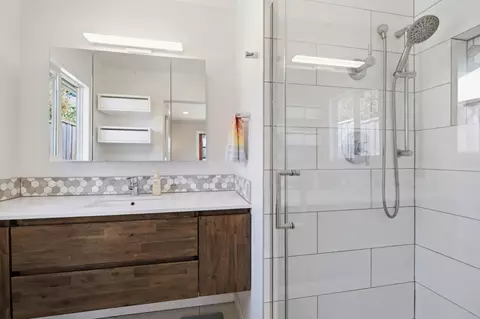 Bath - 205 Siesta Dr, Aptos, CA 95003 photo 1 of 3