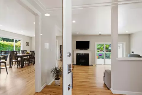 Entry Way - 205 Siesta Dr, Aptos, CA 95003 photo 2 of 2
