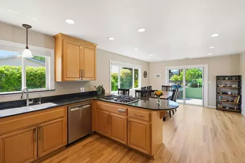 Kitchen - 205 Siesta Dr, Aptos, CA 95003 photo 3 of 3