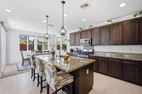 Kitchen - 1702 Plumas Dr, Lathrop, CA 95330 photo 4 of 6