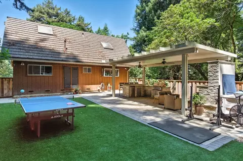 17666 Navajo Trl, Los Gatos, CA 95033