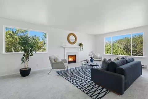 Living - 5017 Palmetto Ave 62, Pacifica, CA 94044 photo 3 of 3