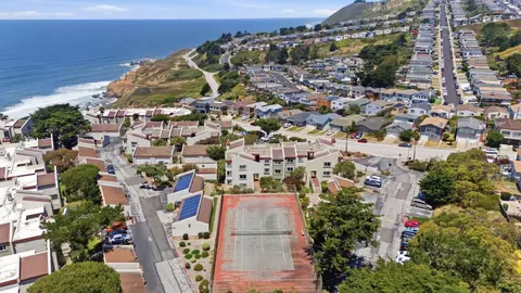 View/Area - 5017 Palmetto Ave 62, Pacifica, CA 94044 photo 8 of 29