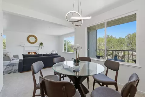 Dining - 5017 Palmetto Ave 62, Pacifica, CA 94044 photo 1 of 2
