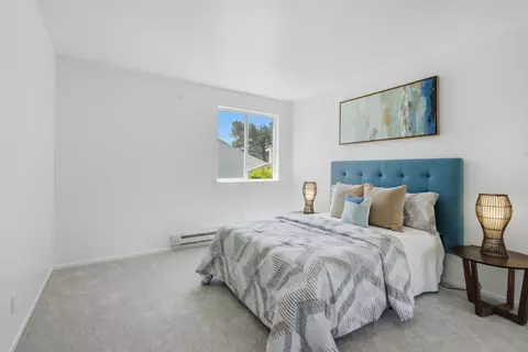 Bedroom - 5017 Palmetto Ave 62, Pacifica, CA 94044 photo 2 of 2