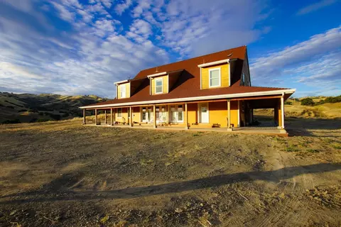 20391 Panoche Rd, Paicines, CA 95043