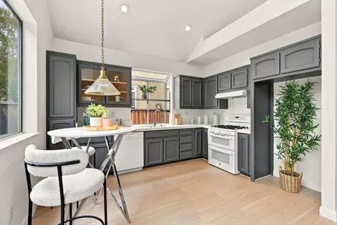 Kitchen - 34281 Eucalyptus Ter, Fremont, CA 94555 photo 4 of 4