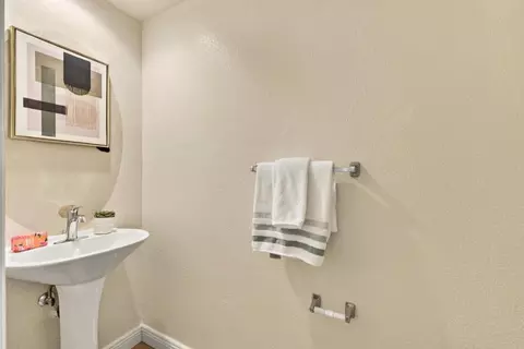Bath - 34281 Eucalyptus Ter, Fremont, CA 94555 photo 3 of 3