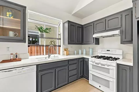 Kitchen - 34281 Eucalyptus Ter, Fremont, CA 94555 photo 1 of 4