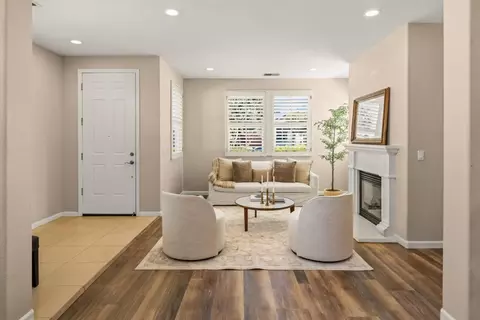 Living - 4890 Peninsula Point Dr, Seaside, CA 93955 photo 3 of 6
