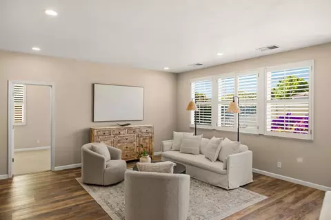 Living - 4890 Peninsula Point Dr, Seaside, CA 93955 photo 5 of 6