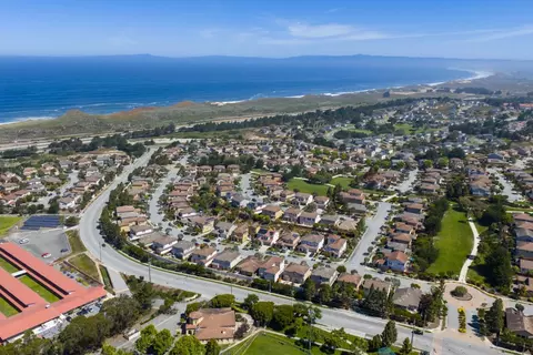 View/Area - 4890 Peninsula Point Dr, Seaside, CA 93955 photo 8 of 12