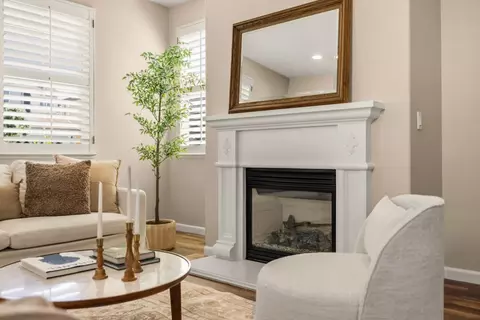 Living - 4890 Peninsula Point Dr, Seaside, CA 93955 photo 4 of 6