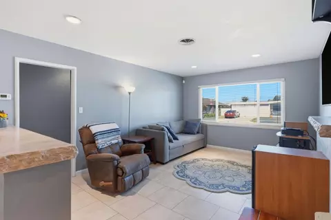 Living - 643 Stanford Ave, Salinas, CA 93901 photo 1 of 3