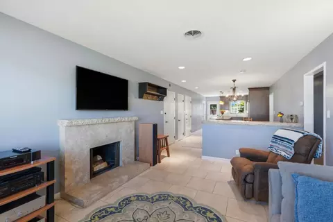 Living - 643 Stanford Ave, Salinas, CA 93901 photo 3 of 3