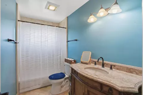 Bath - 643 Stanford Ave, Salinas, CA 93901 photo 1 of 2