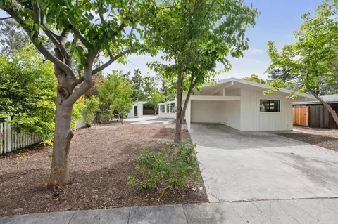1046 Metro Cir, Palo Alto, CA 94303